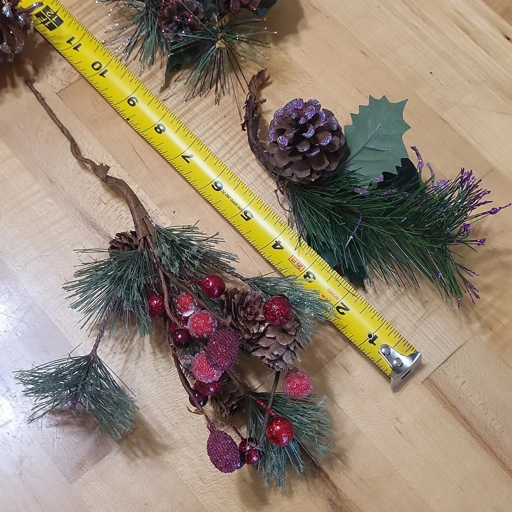Christmas Decorations Small Individual Wreaths w Pinecones & Glitter